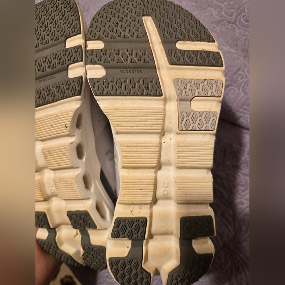 On Cloudrunner 2 - Picture 13 of 13